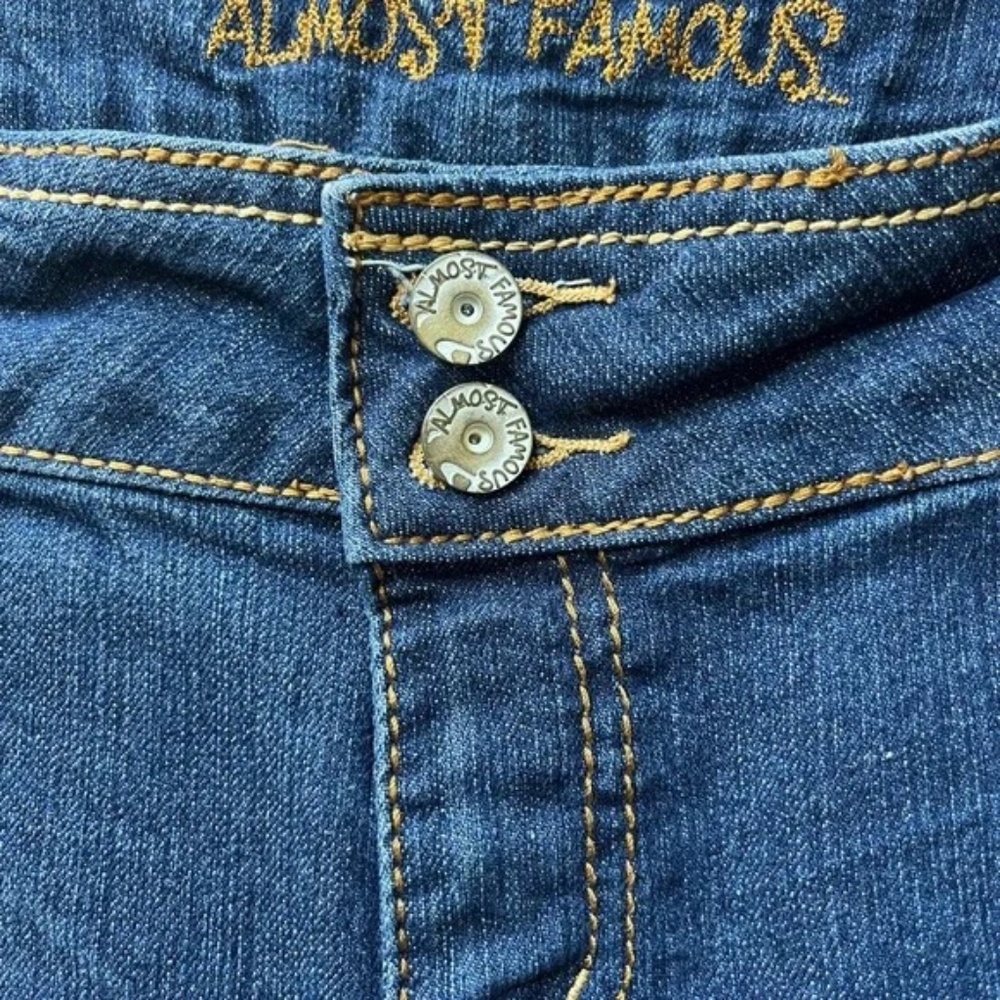 Almost Famous Jeans Distressed Rhinestone Bootcut Dark Wash Size 20 - Picture 11 of 11